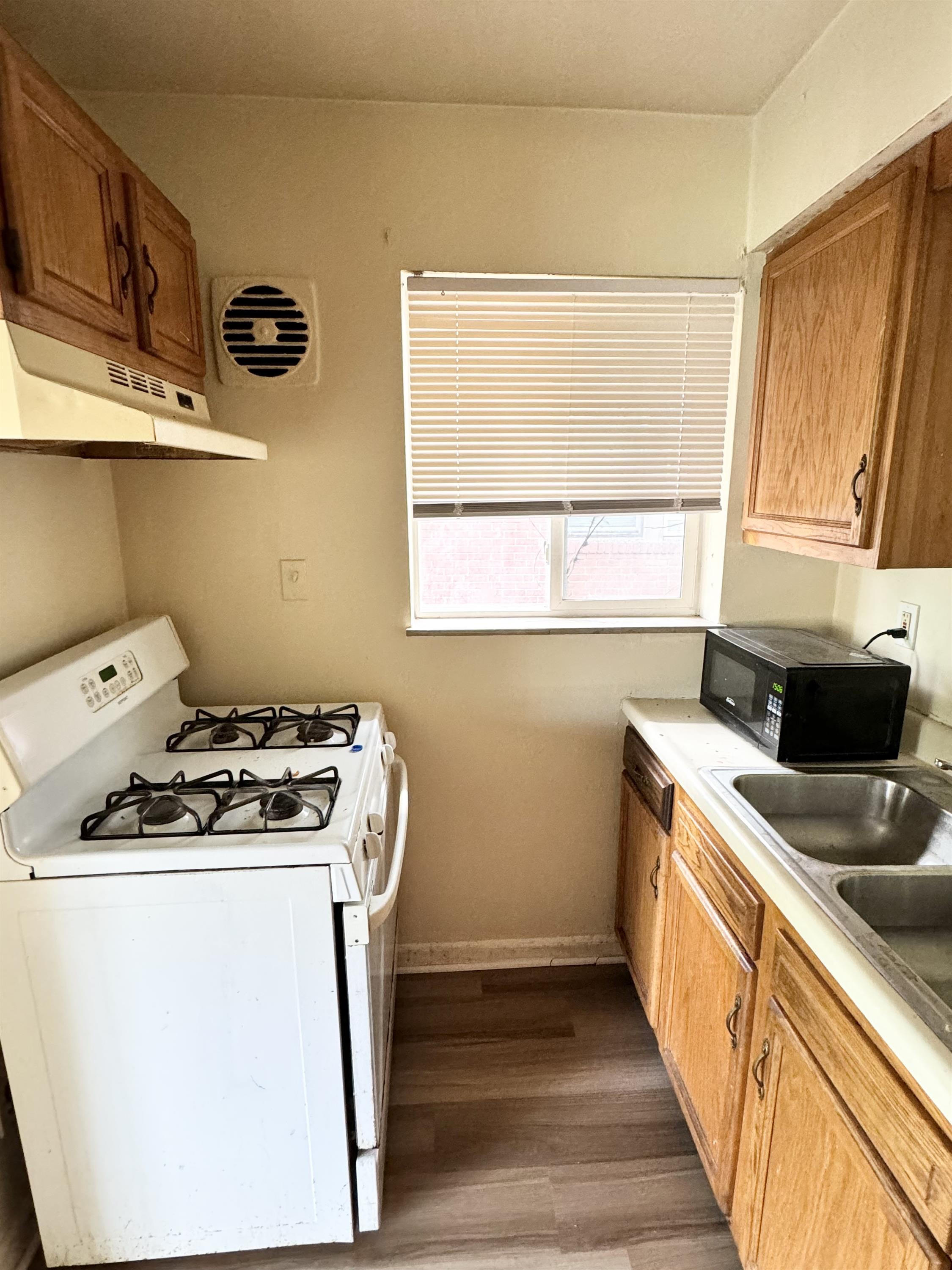 701 Greenwood Avenue -4